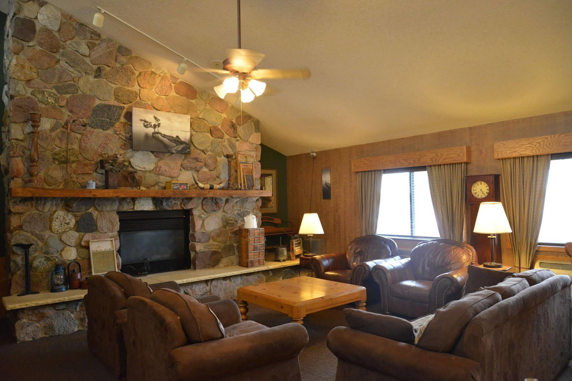Baymont By Wyndham Kasson Rochester Area Exterior photo